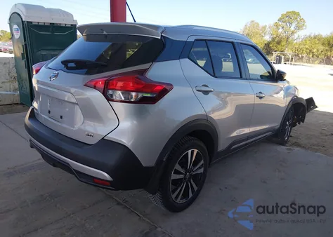 2019 Nissan Kicks Sr from USA, damaged, VIN 3N1CP5CU3KL480161